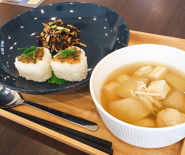 鶴見の地域の居場所でゆったりランチ